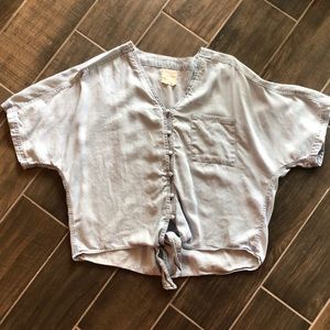 Francesca’s brand tie-front chambray blouse M